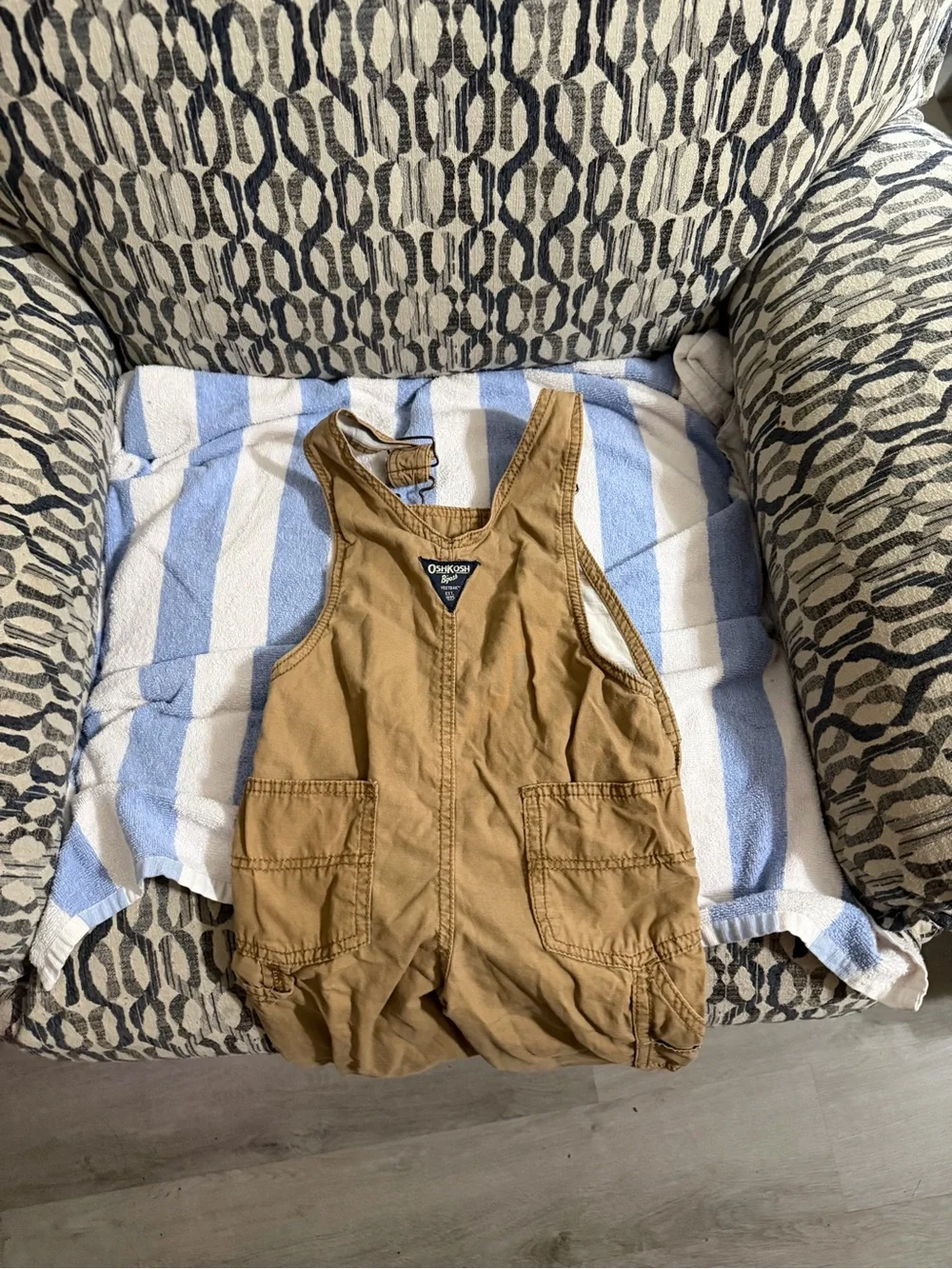 OshKosh B'gosh Size 3t Kids Tan Brown Overalls